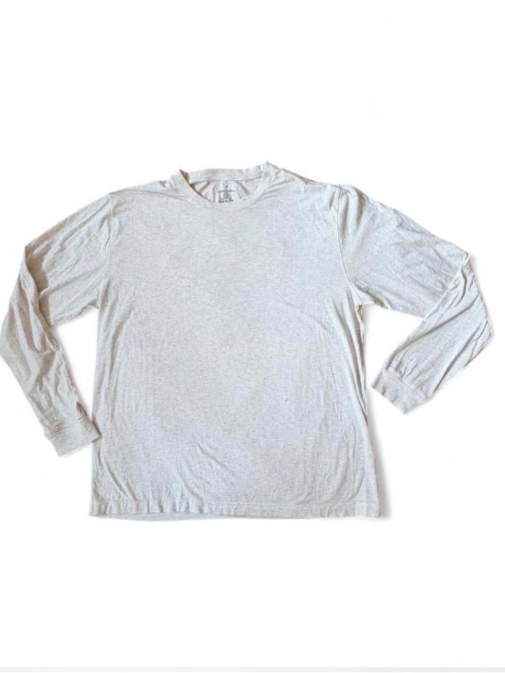 Fabletics Men's Light Beige Gray Long-Sleeve Crew Tee